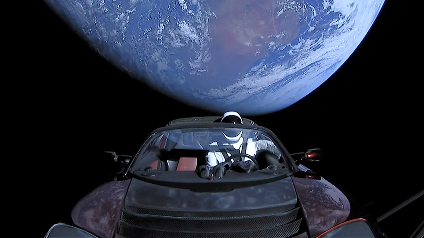 Mehr über den Artikel erfahren Wann ist ein Asteroid kein Asteroid? Wenn es Elon Musks Tesla Roadster ist